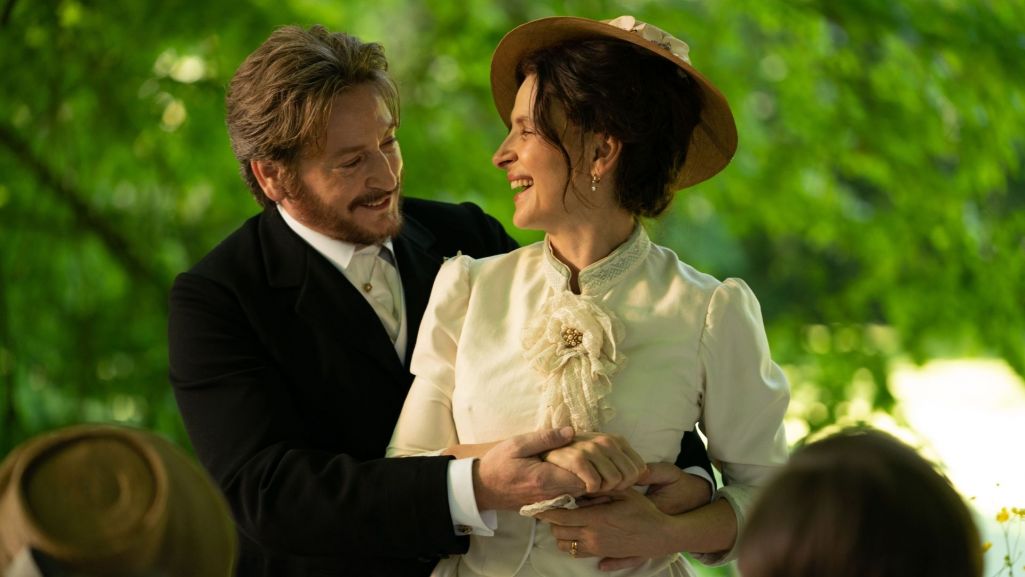 W głównych bohaterów filmu „Bulion i inne namiętności” wcielili się Juliette Binoche i Benoît Magimel, którzy kiedyś prywatnie byli parą. Fot. Materiały prasowe