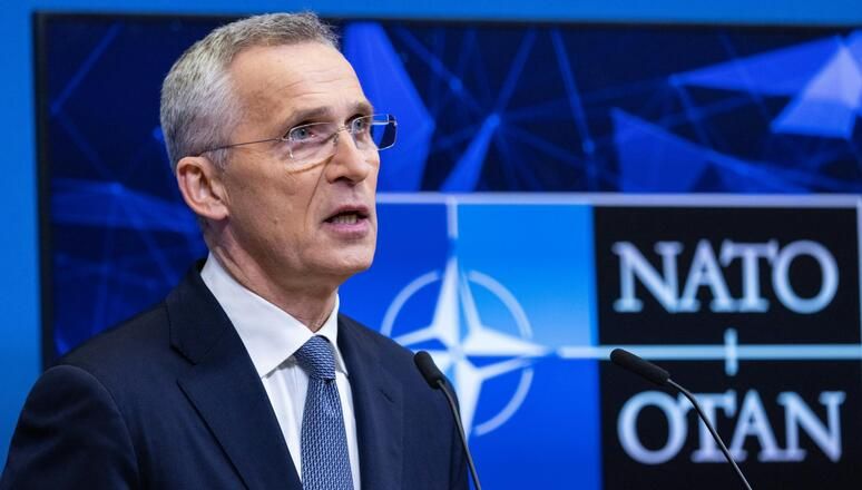 Генеральны сакратар NATO Енс Стольтэнбэрг на прэс-канферэнцыі. Брусэль, Бельгія. 3 красавіка 2023 года. (Фота: Nato.int)