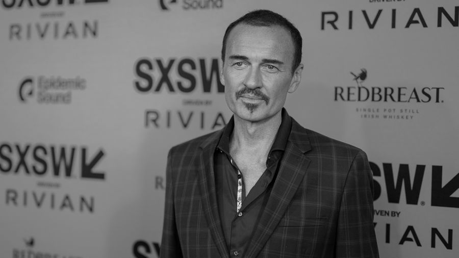 Nie żyje Julian McMahon. W ostatnim czasie aktor walczył z rakiem (fot. Marcus Ingram/Getty Images for The Surfer)