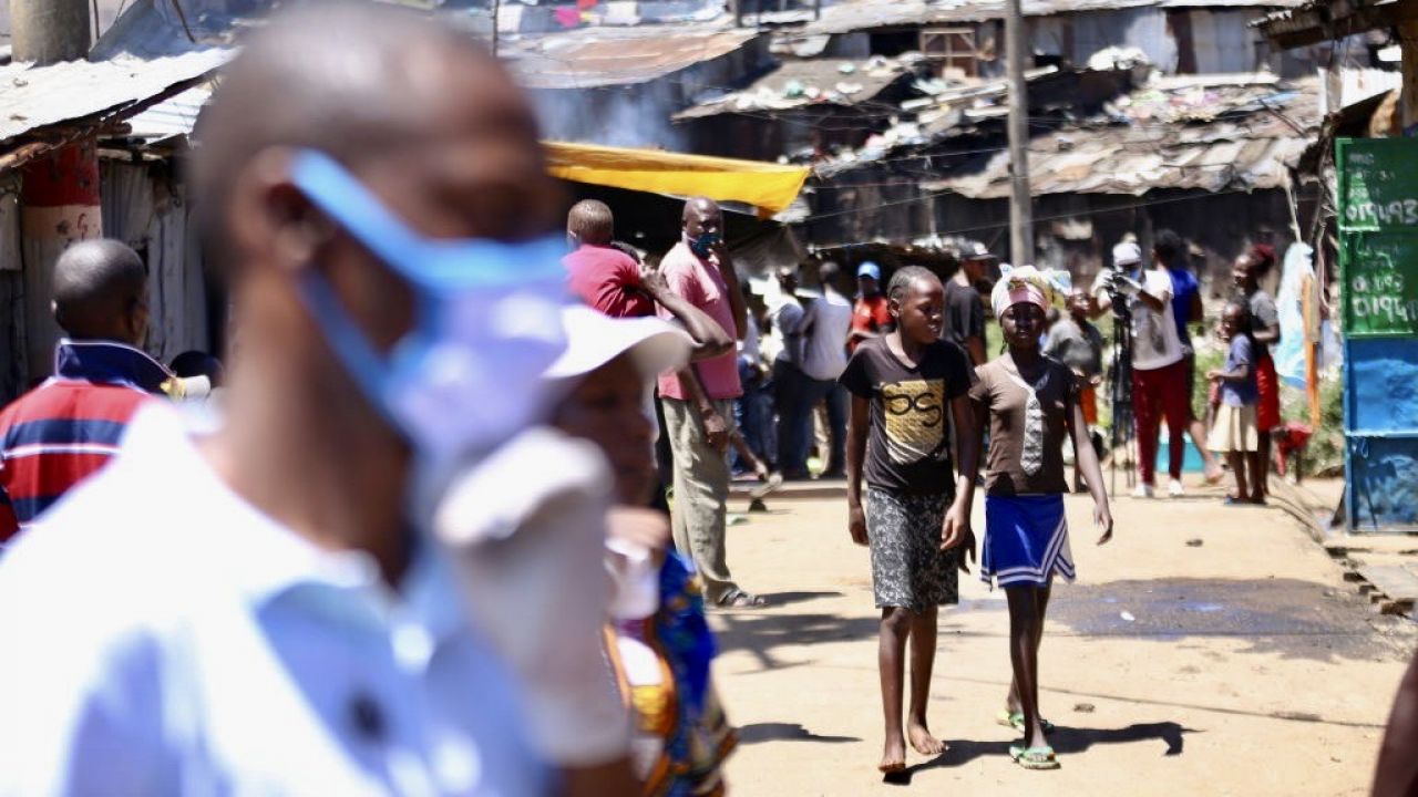 Eksperci wskazują, że słabe afrykańskie systemy opieki zdrowotnej zostaną przytłoczone epidemią (fot. Billy Mutai/Anadolu Agency via Getty Images)