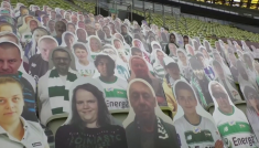 Wizerunki kibiców na stadionie Lechii (fot. TVP)