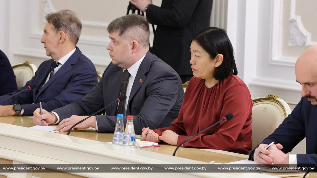 Таццяна Кім на сустрэчы бізнесоўцаў з Аляксандрам Лукашэнкам. Менск, Беларусь. 17 лютага 2025 года. Фота: president.gov.by