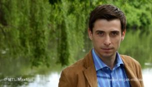 Biega, krzyczy pan Hilary...