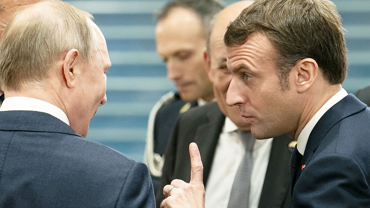 Echa słów francuskiego prezydenta o konieczności udzielenia gwarancji bezpieczeństwa Rosji (fot. Emmanuele Contini/Getty)