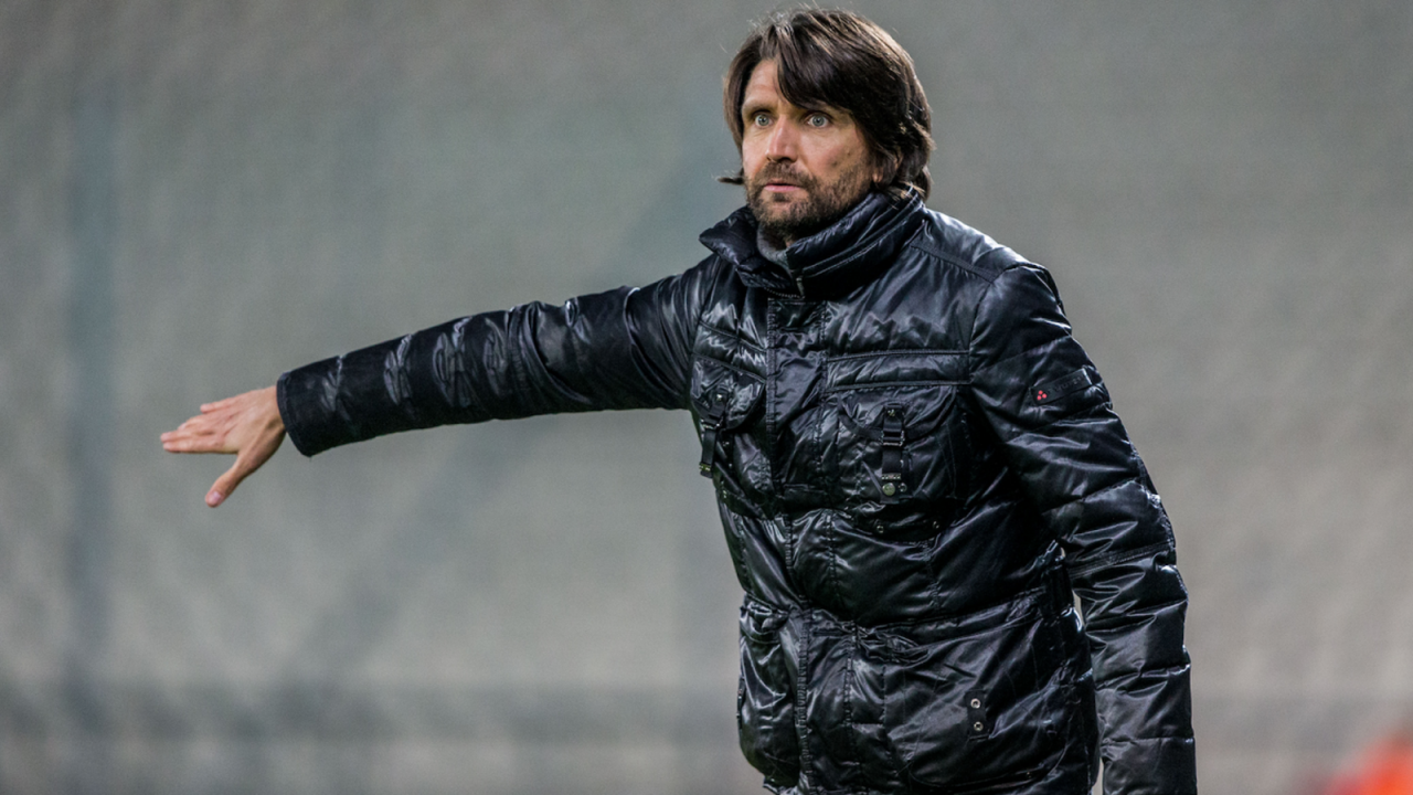 Wisla Krakow Przegrala Z Piastem Gliwice Peter Hyballa Musimy Strzelac Wiecej Bramek Sport Tvp Pl