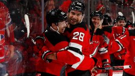 Timo Meier i Jesper Bratt (fot. Getty Images)
