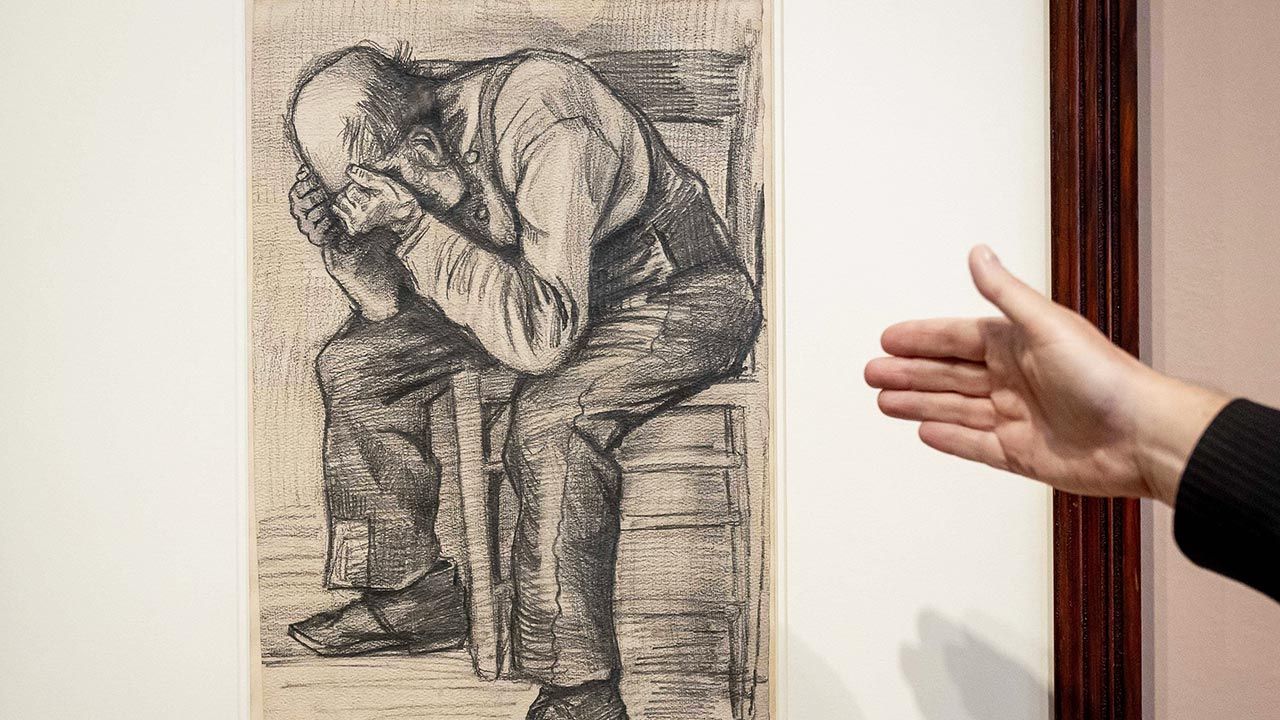 Mężczyzna, którego przedstawia rysunek, był ulubionym modelem artysty (fot. PAP/EPA/KOEN VAN WEEL) Mężczyzna, którego przedstawia rysunek, był ulubionym modelem artysty (fot. PAP/EPA/KOEN VAN WEEL)