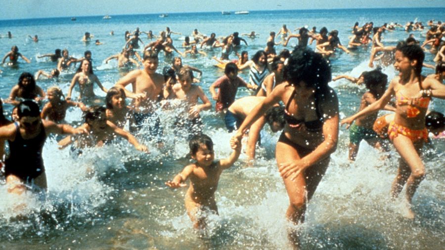 Film „Szczęki” trafił na ekrany kin w 1975 roku (fot. Universal/Getty Images)