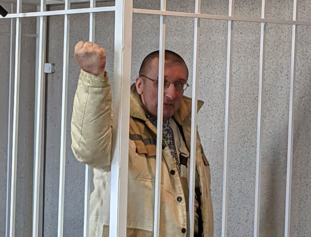 Алесь Пушкін на судзе ў 2022 годзе. (Крыніца: spring96.org)