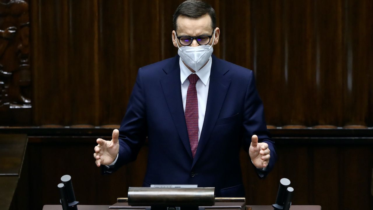 Mateusz Morawiecki namawiał posłów opozycji do poparcia Krajowego Planu Odbudowy (fot. PAP/Rafał Guz) Mateusz Morawiecki namawiał posłów opozycji do poparcia Krajowego Planu Odbudowy (fot. PAP/Rafał Guz)