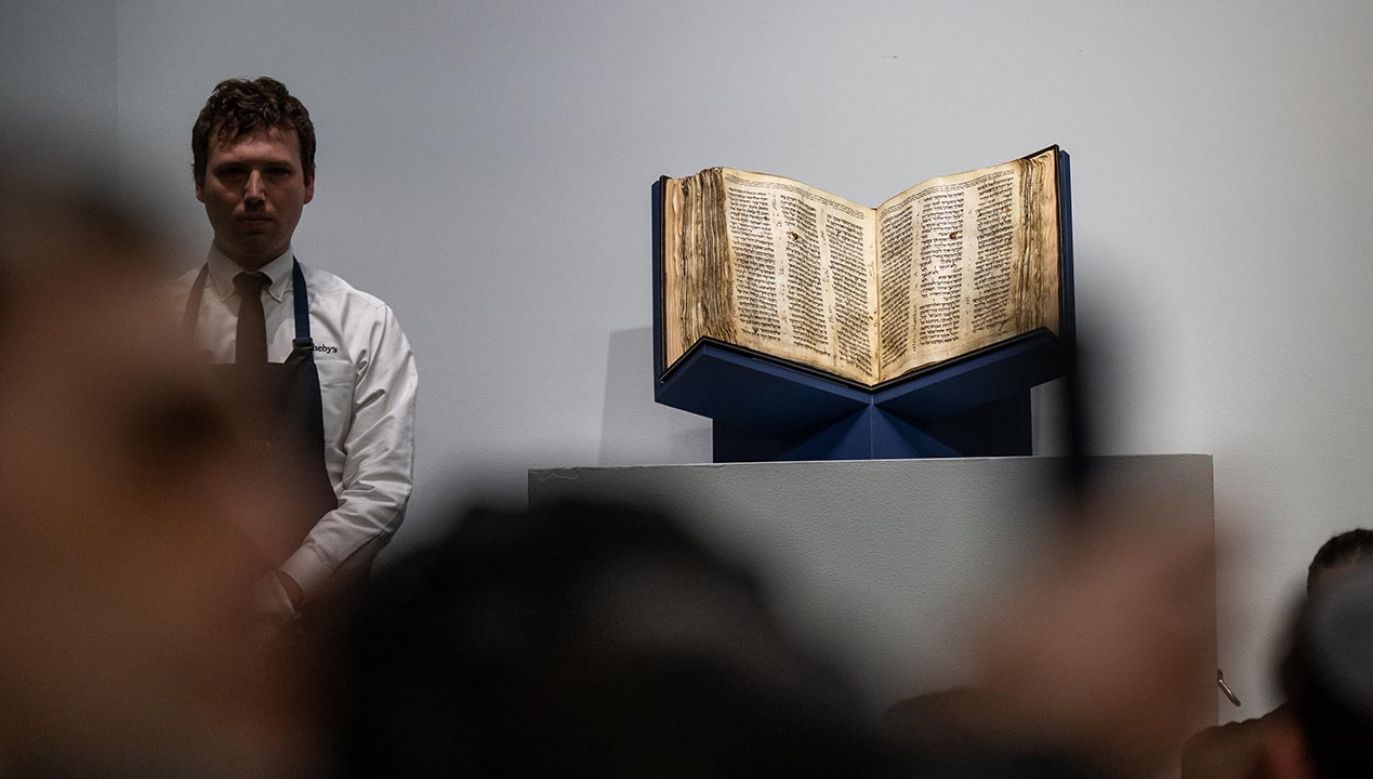 Biblia była kolejno wystawiana w Londynie, Tel Awiwie i Los Angeles (fot. Alexi Rosenfeld/Getty Images)