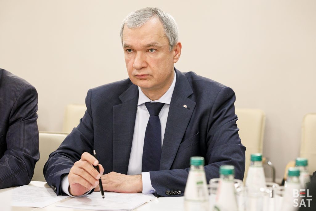 Павел Латушка, кіраўнік Народнага антыкрызіснага ўпраўлення і прадстаўнік Аб’яднанага пераходнага кабінета па транзіце ўлады, прымае ўдзел у паседжанні. Варшава, Польшча. 2 кастрычніка 2023 года. (Фота: Таццяна Верамеева / Белсат)