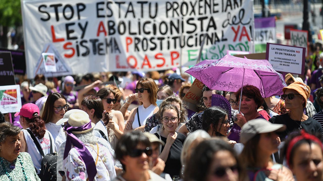 Dla aktywistów zaproponowane rozwiązania są niewystarczające (FOT.  Fernando Sanchez/Europa Press via Getty Images)