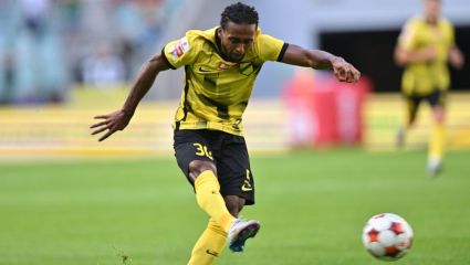 Puszcza Niepołomice – Wieczysta Kraków [NA ŻYWO]. Transmisja online meczu Betclic 1 Ligi, live stream (11.08.2025). Gdzie oglądać?