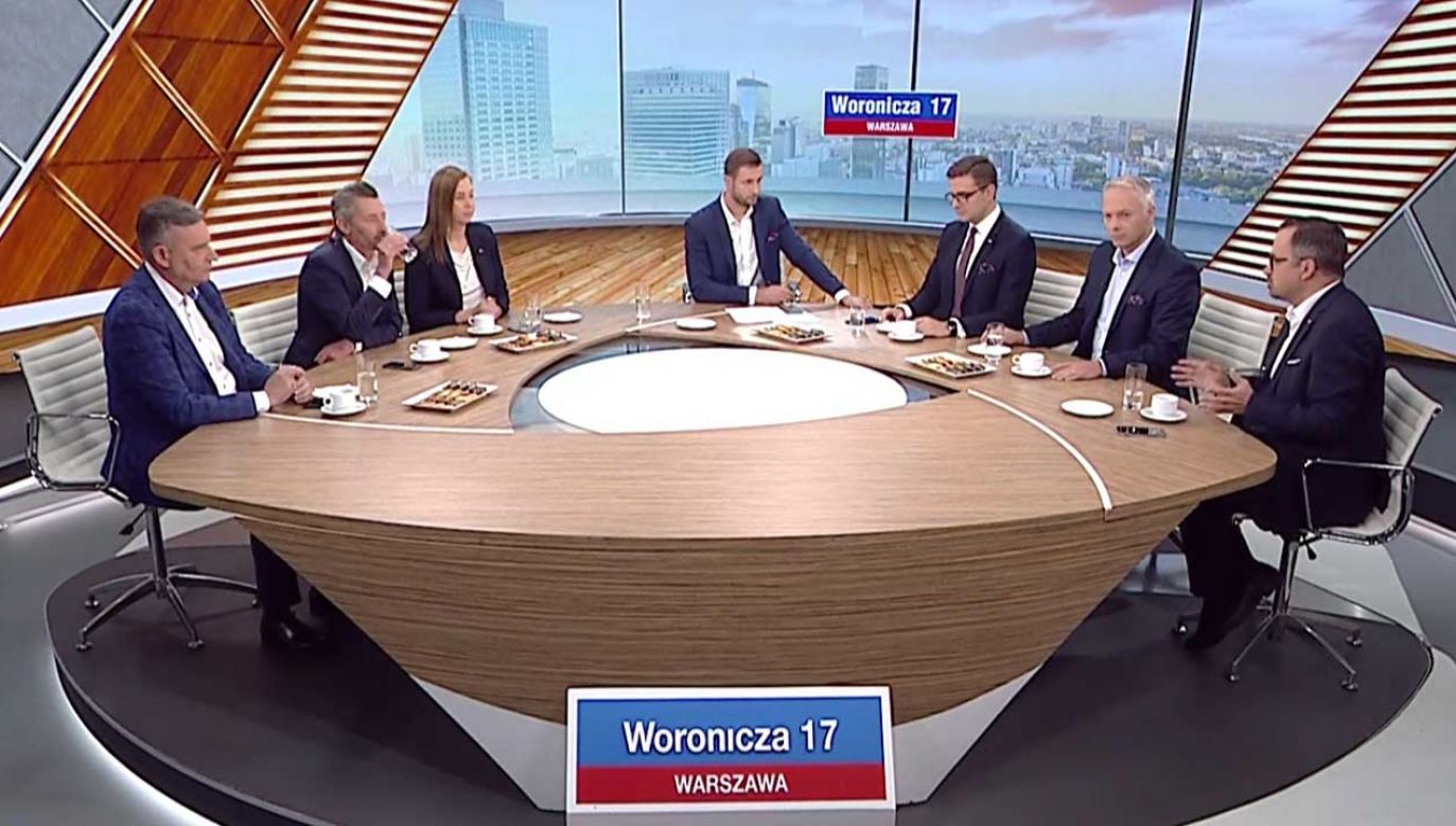 Polityczna dyskusja w programie „Woronicza 17” (fot. TVP Info)