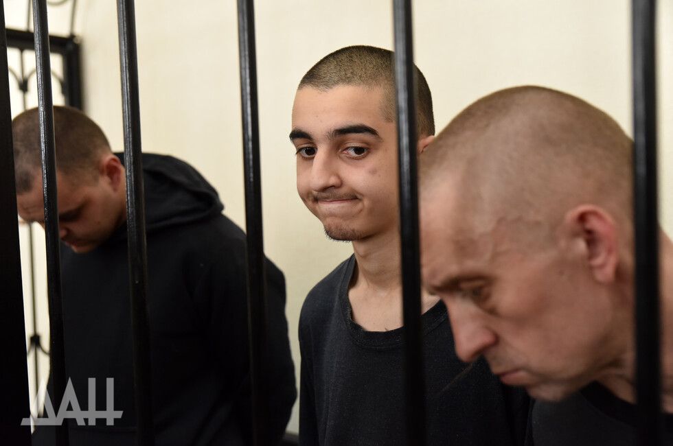 Саадун Брагім (у цэнтры) на «судзе» ў «ДНР». Данецк, Украіна. 9 чэрвеня 2022 года. (Фота: dan-news.info)