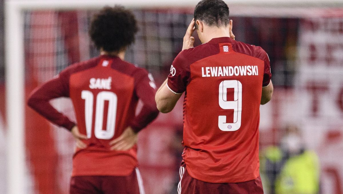 Leroy Sane i Robert Lewandowski nie znaleźli recepty na pokonanie Villarrealu (fot. Getty Images) Leroy Sane i Robert Lewandowski nie znaleźli recepty na pokonanie Villarrealu (fot. Getty Images)