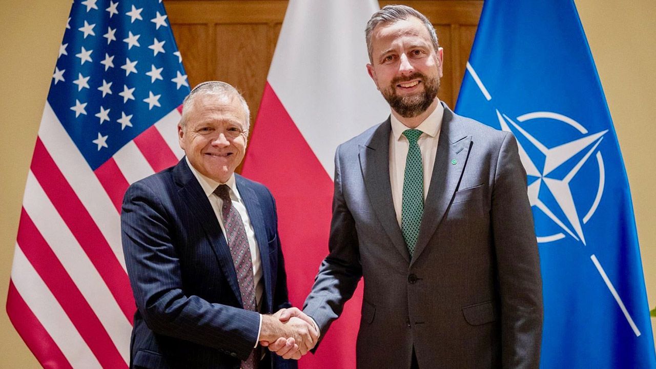 „Współpraca nie ulegnie zmianie”. Szef MON uspokaja po spotkaniu z Rose'em