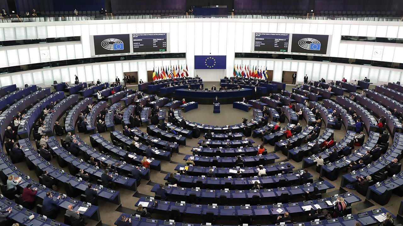 Rezolucja Pe O Polsce Wyciekl Szokujacy Projekt Europoslowie Po I Psl Odbiora Polsce Prawo Do Oceny Wlasnej Konstytucji Tvp Info