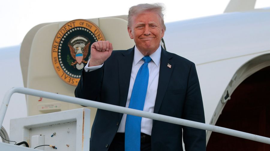 Prezydent USA Donald Trump ma powody do zadowolenia (fot. Anna Moneymaker/Getty Images)