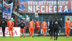 Koronawirus Pilka Nozna Chinskie Kluby Beda Obnizac Zarobki Pilkarzom Sport Tvp Pl