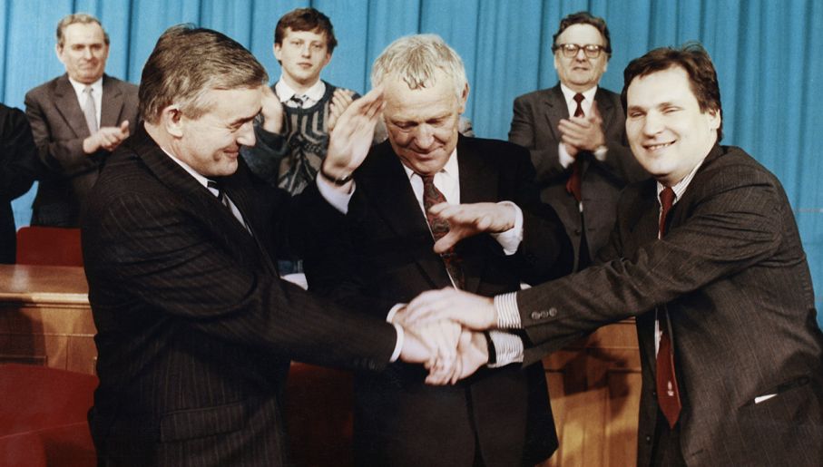 Aleksander Kwaśniewski jednym z odpowiedzialnych za ...