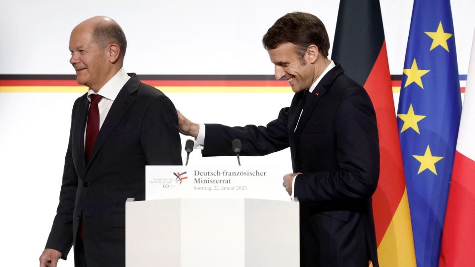 La France pourrait envoyer des chars Leclerc en Ukraine : le président français