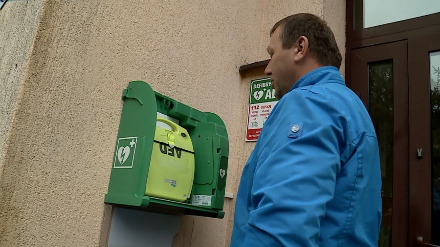 Ratują życie razem. Kupili sprzęt AED w dwa tygodnie