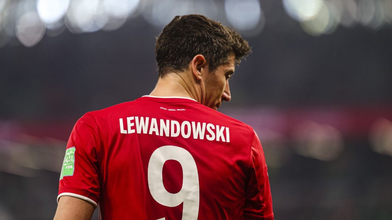 Niemieckie media zastanawiają się kto może być następcą Lewandowskiego w Bayernie (fot. Getty Images)