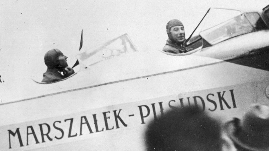 Paryż, Le Bourget 1928 r. Pierwszy lot transatlantycki majorów Kazimierza Kubali i Ludwika Idzikowskiego. Fot. NAC