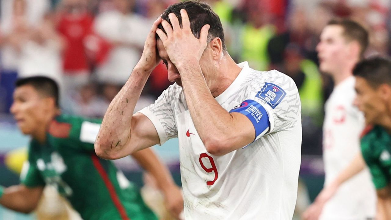 Robert Lewandowski nie wykorzystał rzutu karnego (fot. Getty Images)