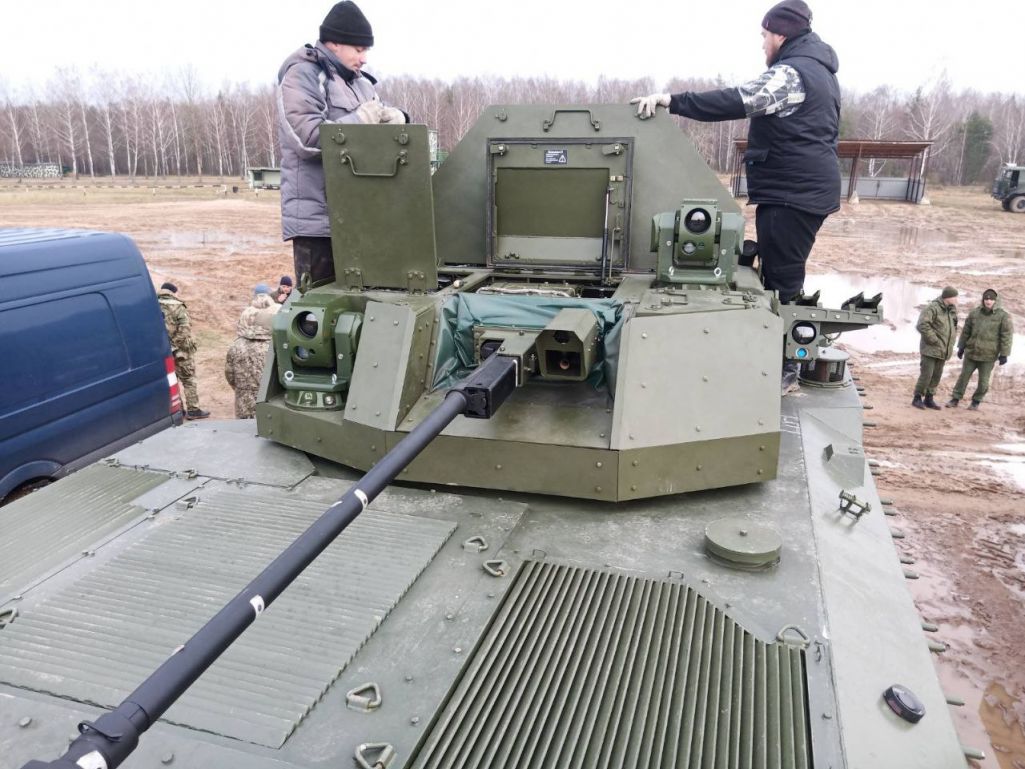 БТР-V2 з оптыка-электроннай сістэмай ад «Пеленга». (Фота: Дзяржкамваенпрам / Telegram)