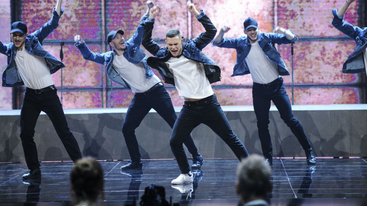 Adam Zdójkowski wcielił się w członka zespołu Backstreet Boys (fot. TVP)