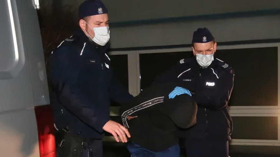 Podwójne morderstwo w Pleszewie. Zachowanie sprawców szokuje (fot. PAP/Tomasz Wojtasik)