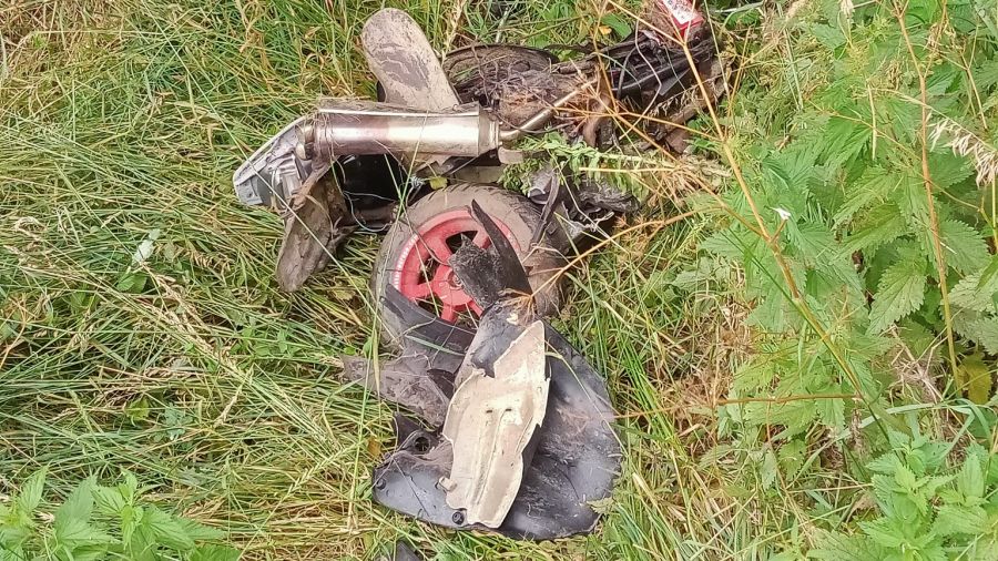 Zdarzenie miało miejsce na skrzyżowaniu drogi wojewódzkiej nr 560 z drogą prowadzącą w kierunku wsi Rusinowo (fot. OSP Kowalki 519c26)