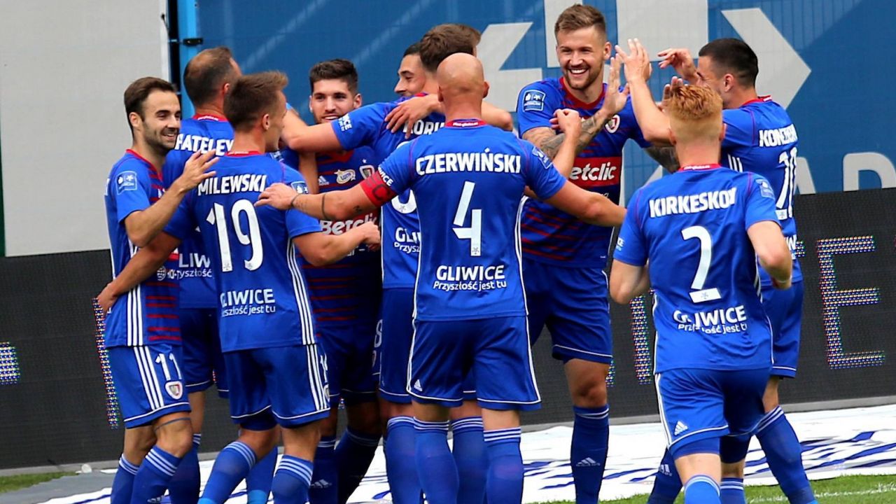Piast Gliwice Koszulka : Koszulka Meczowa Adidas Blekitna ...