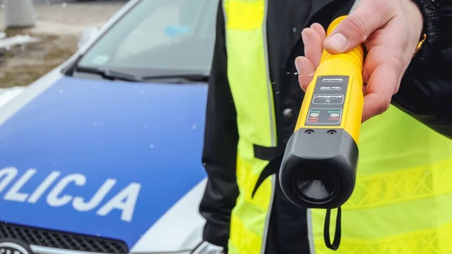 Na komendzie Ryszard R. "wydmuchał" 1,6 promila (fot. policja.pl)