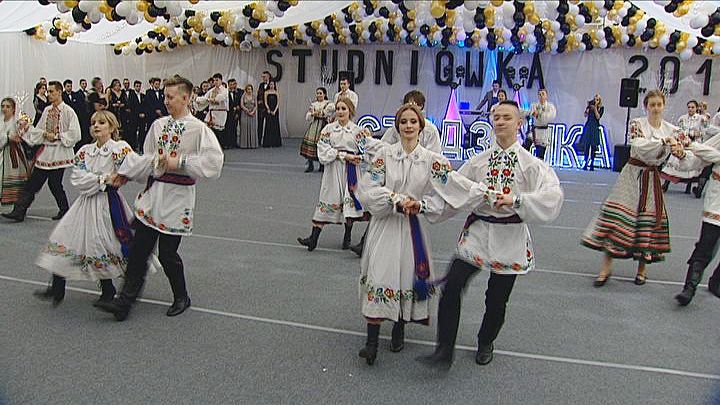 Lawonicha” to białoruski taniec ludowy. Energiczny, trudny, ale  efektowny/fot. TVP3 Białystok - Telewizja Polska SA