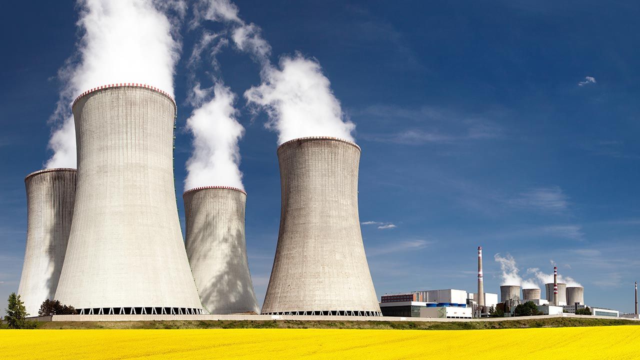 Elektrownia jądrowa (fot. Shutterstock/Daniel Prudek) Elektrownia jądrowa (fot. Shutterstock/Daniel Prudek)